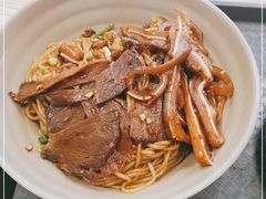 -万方圆拌粉瓦罐汤(九江湖滨店)