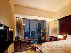 -广州天河希尔顿酒店