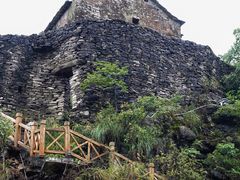 -高荡千年布依古寨旅游景区