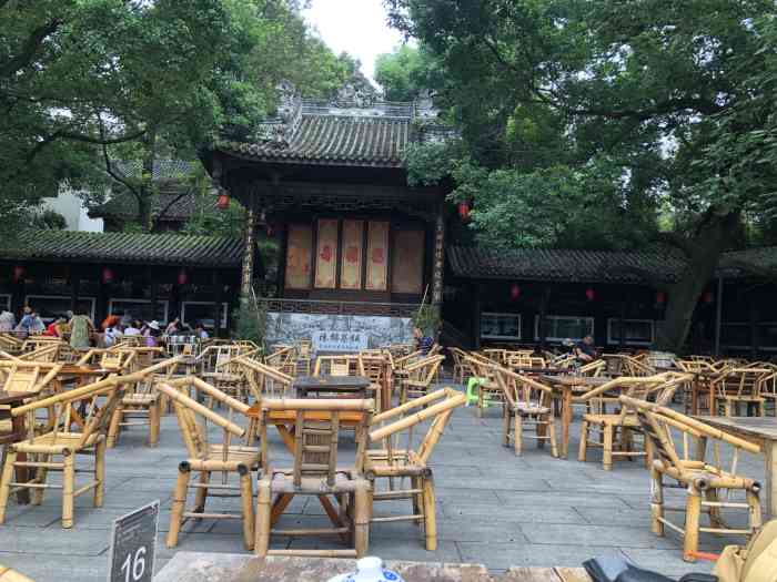 陈锦茶铺-"到成都第一天的下午就赶上个好天,到茶馆喝.