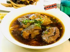 -天下三绝 牛肉面/红酒
