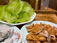 -肖肖酸萝卜鱼火锅(总店)