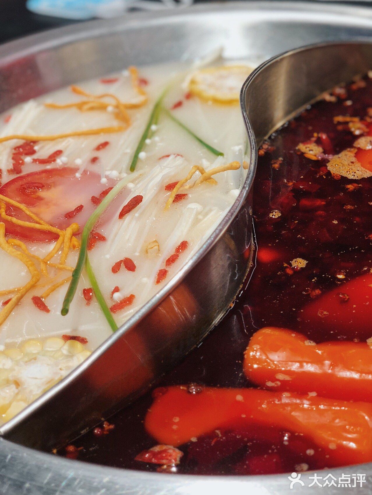 这是一家仅仅靠鸭肠，就让我一来再来的火锅店