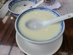 -周大娘牛乳(旧寨古村总店)