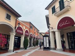 -佛罗伦萨小镇广佛名品奥特莱斯(疏港路店)