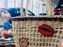 -上海星瀚奔驰4S店(红柳路店)