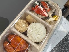 -上海虹桥中心爱琴海亚朵S酒店