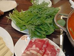-呷哺呷哺(世贸.工三店)
