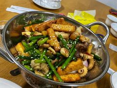干锅鱿鱼-食光慢宴·安吉土菜馆