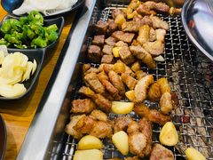 -肉甲韩国木炭烤肉(新壹街1店)