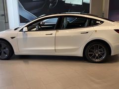 -TESLA 特斯拉(上海太古汇体验店)