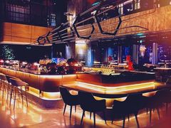 -The ROOF (通盈中心店)