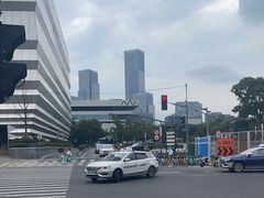 -艺仓美术馆