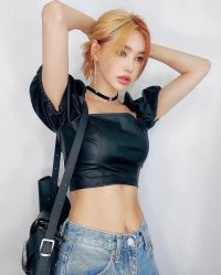 -AYO SALON
