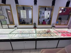 店内环境-张师傅首饰加工修理(西单华威潮铺街店)