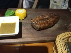 香烤厚切西冷扒-永无乡旅行餐吧(京溪店)