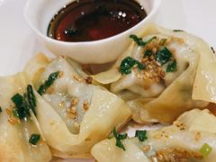 生煎馄饨-小实惠嘉(威海路店)