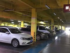 -欧尚超市苏州店停车场(金鸡湖路店)