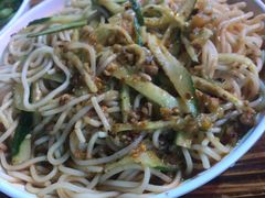 金牌凉面-三妹小龙虾·黄油蟹(华侨城总店)