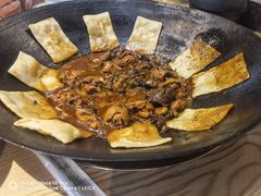 -锅里锅外地锅鸡