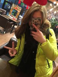 -PE SALON