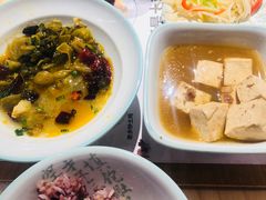 -老乡鸡(上海白玉兰广场店)