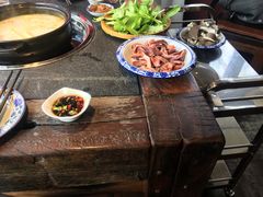 -大匠工房古船木艺术餐厅·猪肚鸡专门店(长白仙岛店)