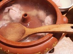 -云海肴·汽锅鸡·云南菜(天山百盛优客店)