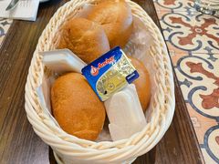 餐前面包-福龙葡国餐(百老汇店)