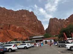 -天山神秘大峡谷