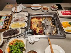 -海底捞火锅(金山百联店)