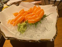 三文鱼刺身-初居食屋日式料理(万象城购物中心店)