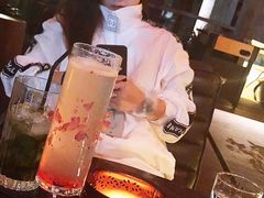 -饮湖威士忌鸡尾酒吧