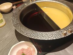 -牛YO寿喜烧·铁板烧和牛火锅自助(市府恒隆店)