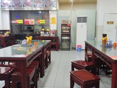 -牛一嘴·兰州牛肉面·大盘鸡(财富中心店)