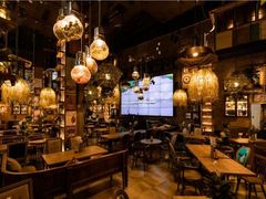 -临界音乐酒馆·小龙虾·江湖菜(华熙LIVE·鱼洞店)