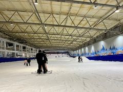 -乔波室内滑雪场