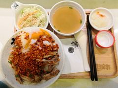 -熊吞·大碗丼烧肉饭(济宁万达广场店)