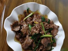 -黄记四更烤乳猪店