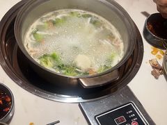 -喃喃椰·糟粕醋·椰子鸡火锅(七堡花园店)