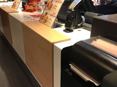 -麦当劳(七宝乐购店)