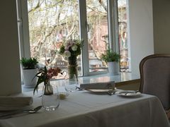 靠窗位-蝶舍·MAISON PAPILLON