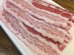 薄切五花肉-·缸桶屋·韩式牛肋条自助烤肉(西湖D11店)