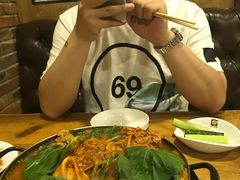 -喇喇排骨火锅·传统韩式脊骨汤(望京西园总店)