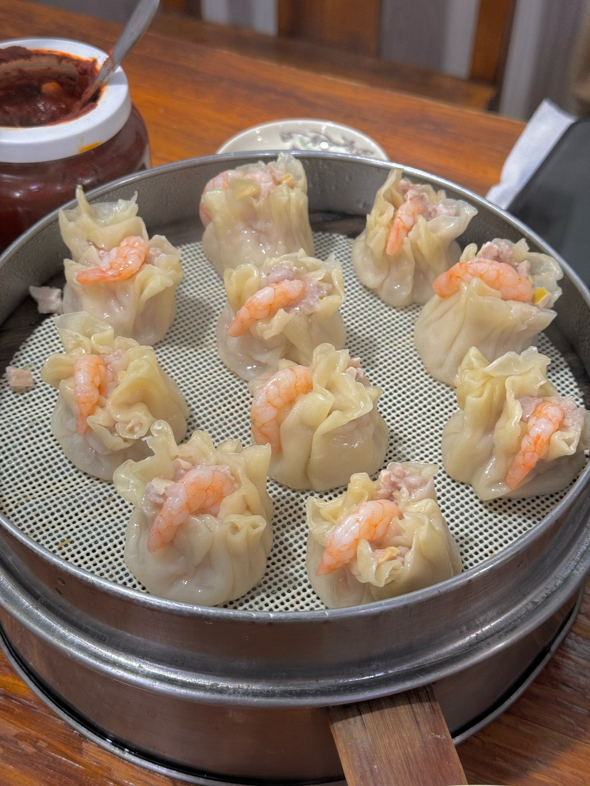 这家的烧麦太好吃了!