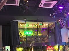 -DEEP·美式餐吧(五棵松华熙LIVE店)