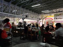 大堂-四川小胡子海鲜(丁村万人海鲜广场店)