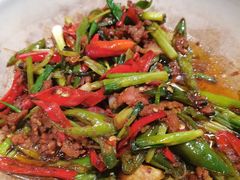 小炒黄牛肉-老滇山寨•云南特色菜•地方菜•民族风情歌舞表演(金碧店)