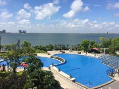 -上海滴水湖皇冠假日酒店