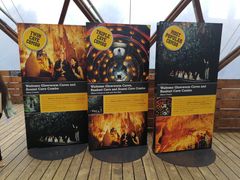 -怀托摩萤火虫洞